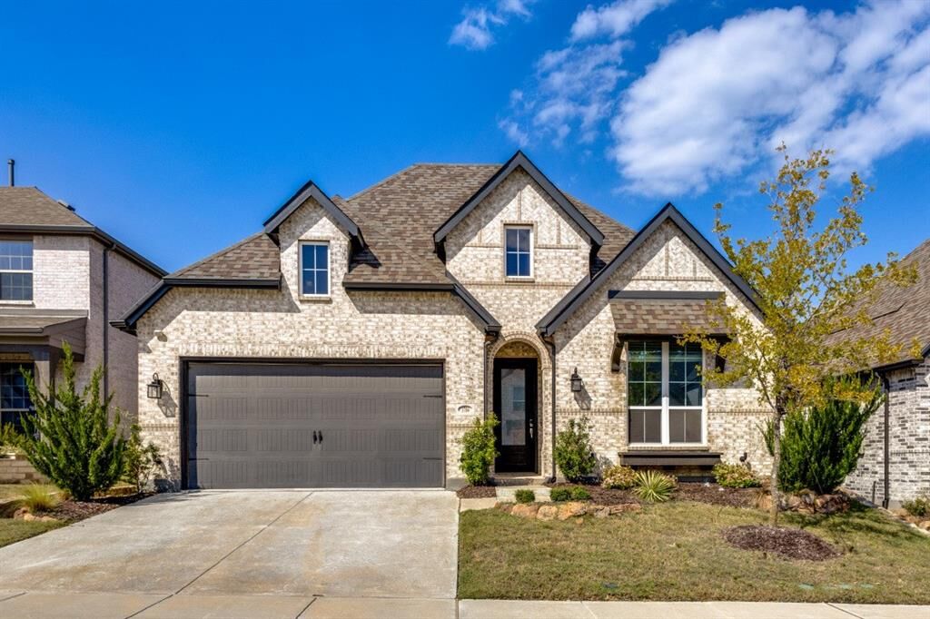 Property Photo:  1704 Hydrangea Lane  TX 75078 