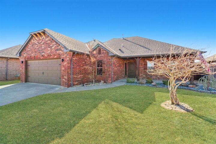 Property Photo:  20644 Landmark Drive  OK 73045 