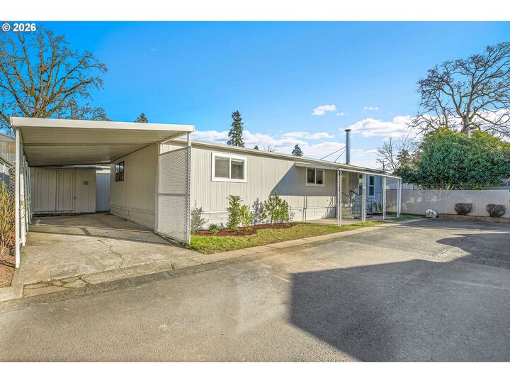 Property Photo:  4400 SE Roethe Rd 51  OR 97267 