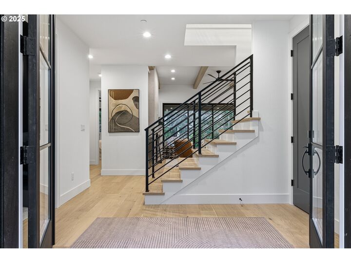 Property Photo:  14100 Knaus Rd  OR 97034 