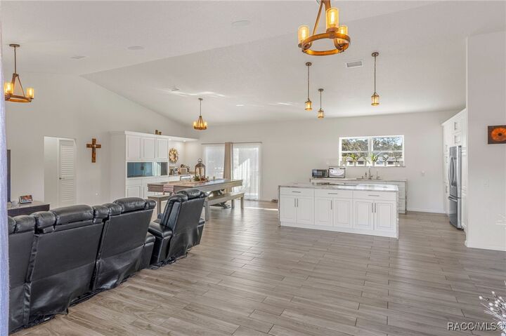 Property Photo:  5715 S Gray Oak Terrace  FL 34461 