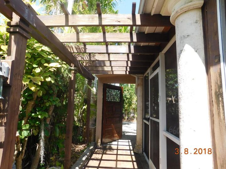 Property Photo:  6608 SW 65th Street  FL 33143 