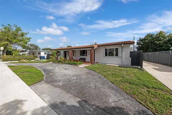 Property Photo:  1035-1037 SW 76th Ave  FL 33144 