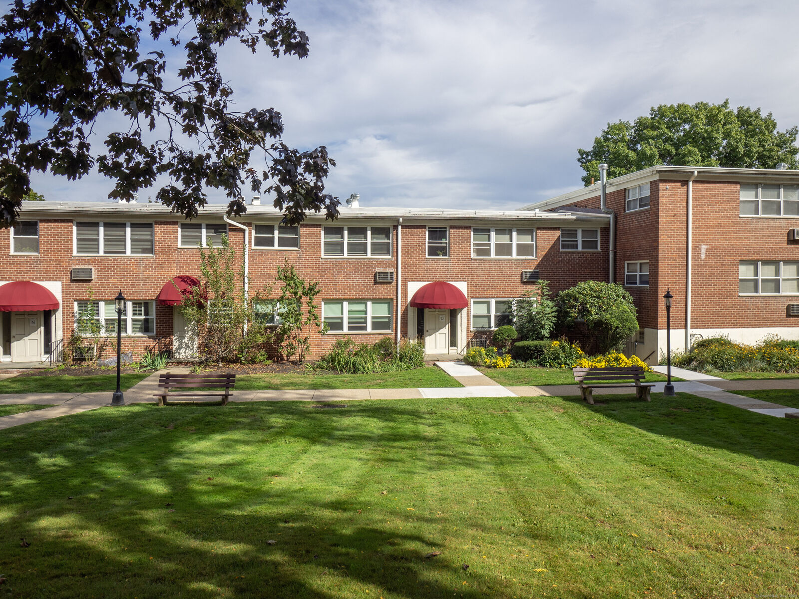 Property Photo:  11 Bedford Avenue O-3  CT 06850 