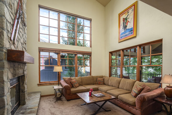 Property Photo:  101 Emerald St Unit J  ID 83340 