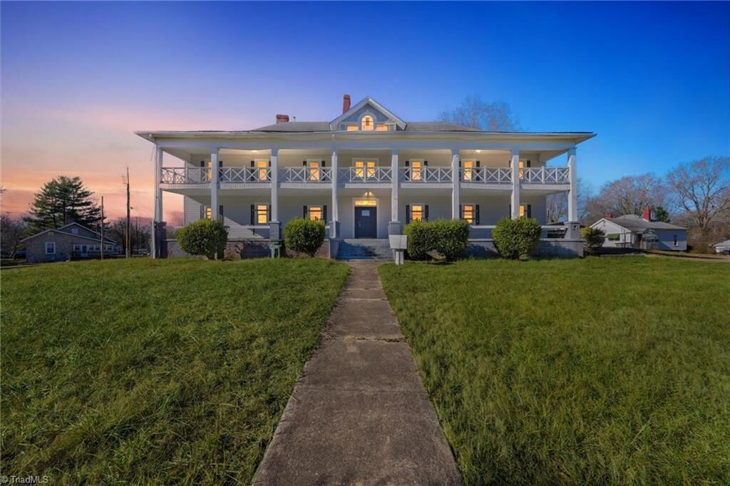 Property Photo:  421 Vine Street  NC 27288 