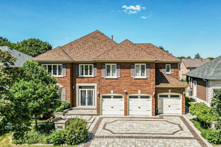112 Strathearn Avenue — photo 1