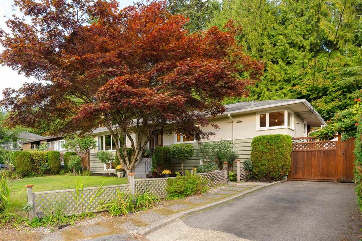 Property Photo:  3658 Loraine Avenue  BC V7R 4B8 
