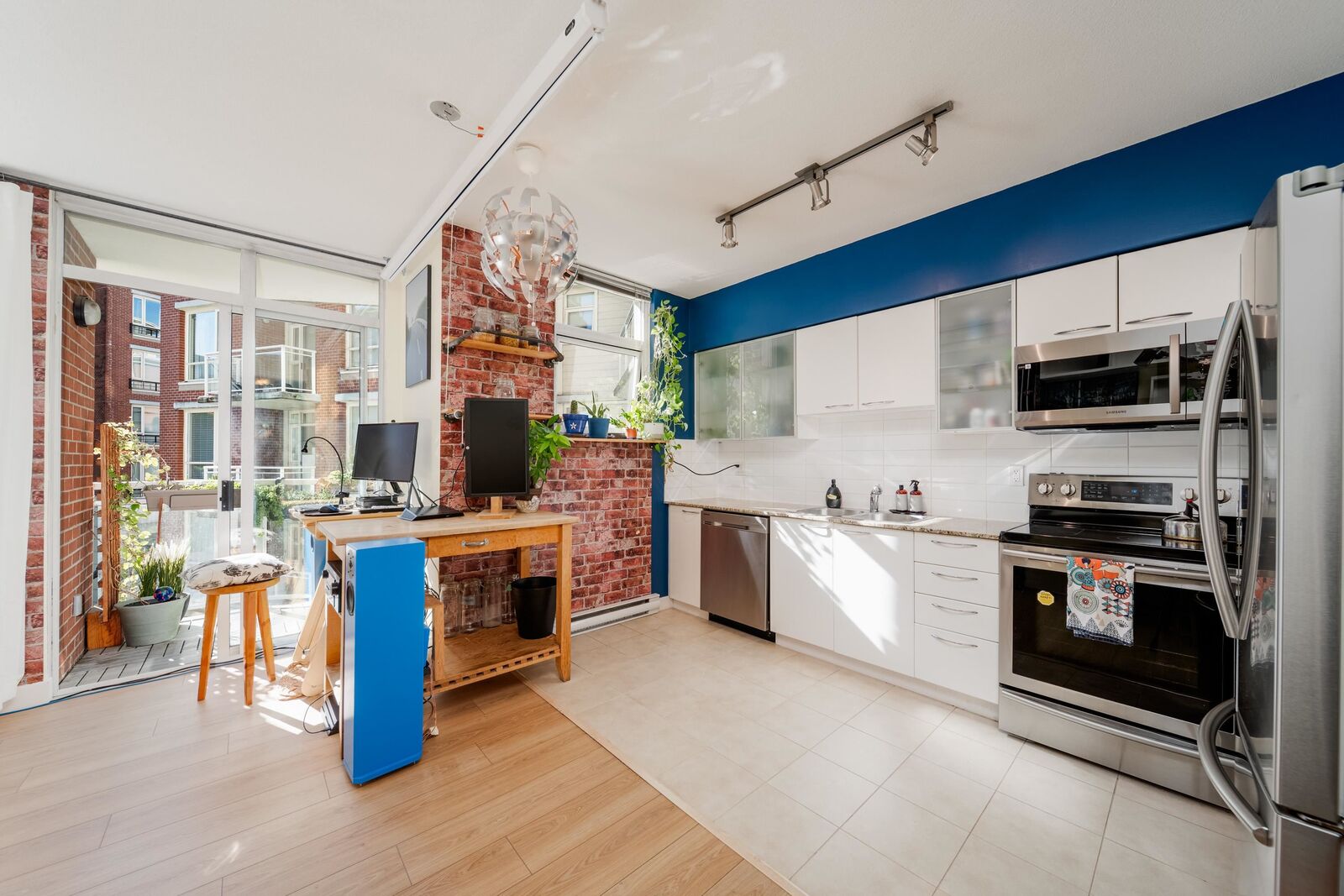 Property Photo:  4028 Knight Street 420  BC V5N 5Y8 