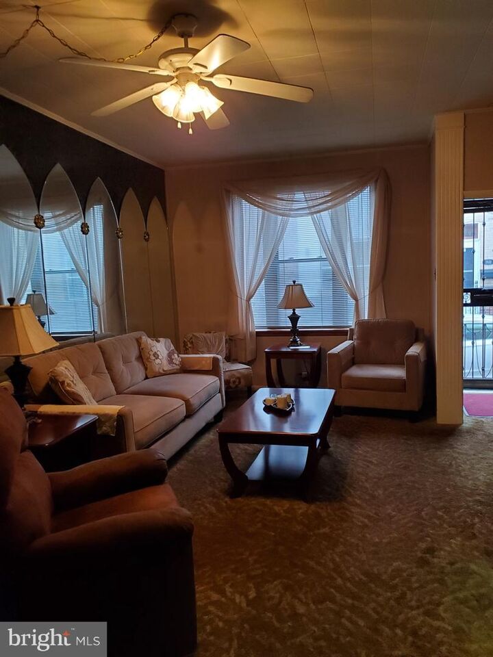 Property Photo: 2525 S Juniper Street PA 19148