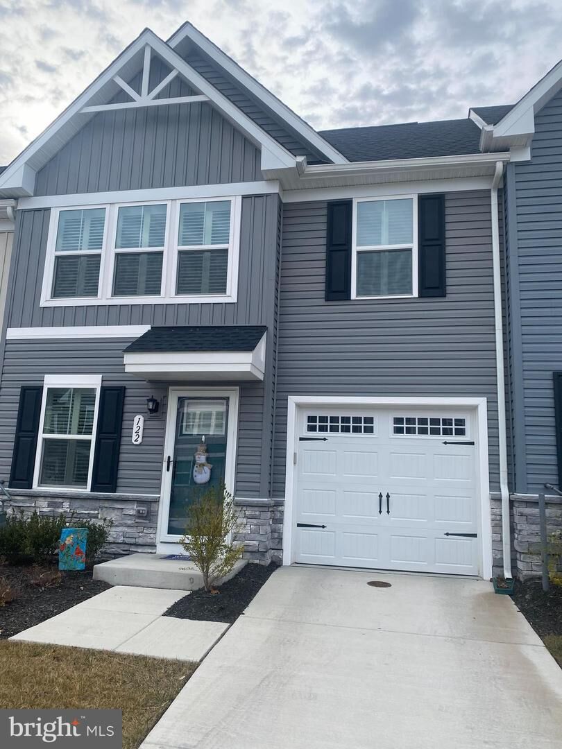 Property Photo:  122 Hardy Way  VA 22602 