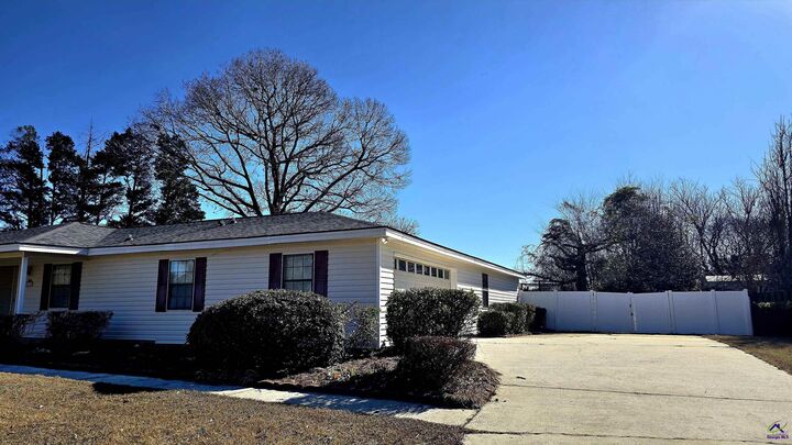 Property Photo:  120 Shenandoah Trail  GA 31088 