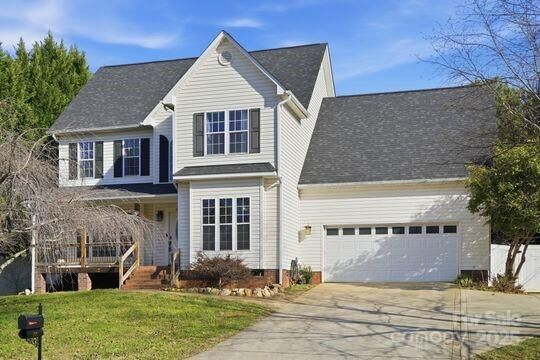 Property Photo: 208 Bennington Drive NC 28164