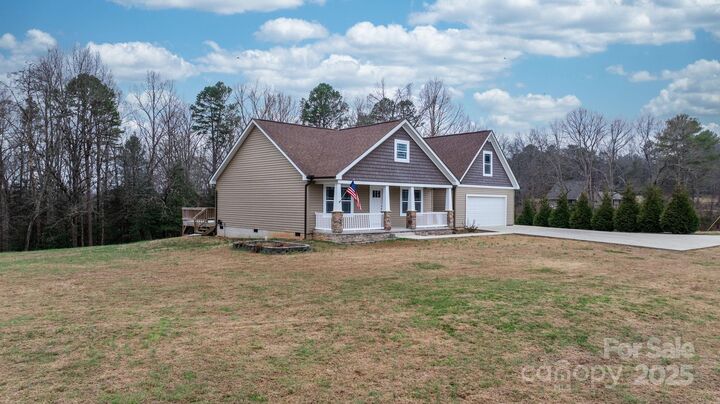 Property Photo: 3348 Christie Road NC 28638