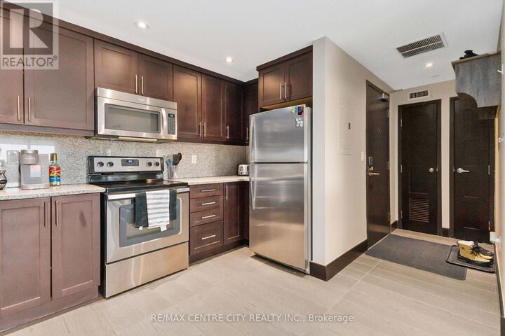 Property Photo:  1235 Richmond Street 1218  ON N6A 0C1 