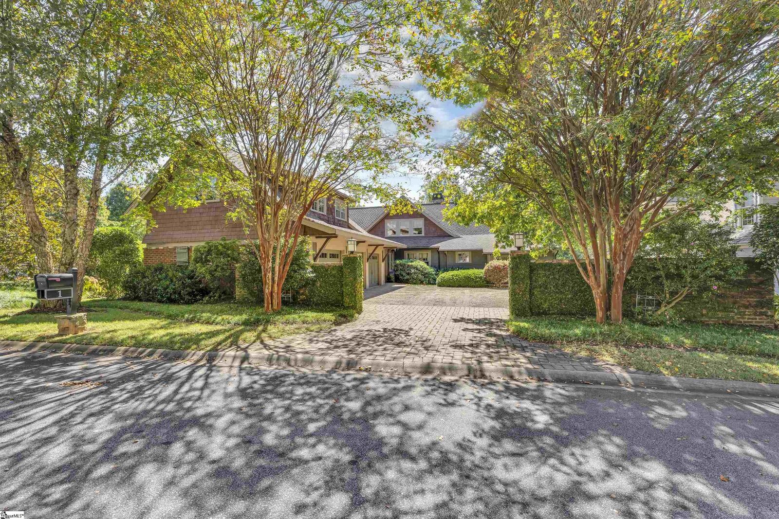 Property Photo:  1 Keller'S Gate Court  SC 29673 
