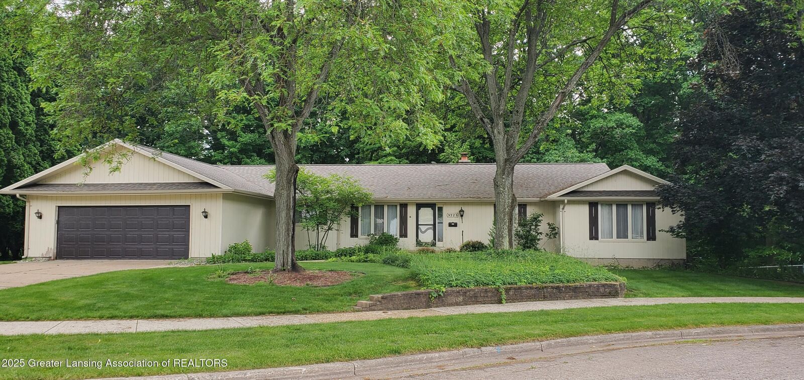 Property Photo:  3723 Springbrook Lane  MI 48917 