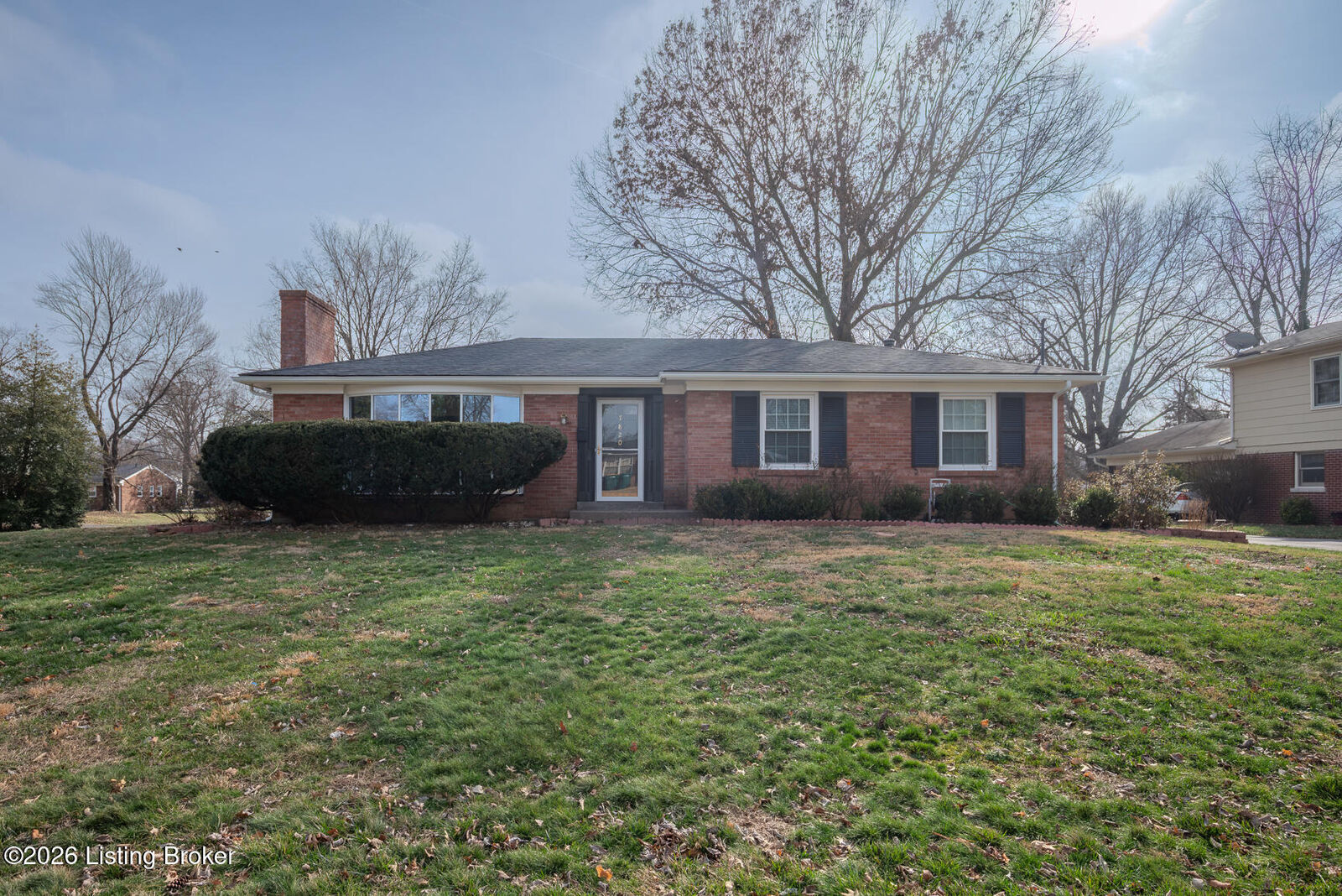 Property Photo:  7820 Oxted Ln  KY 40222 