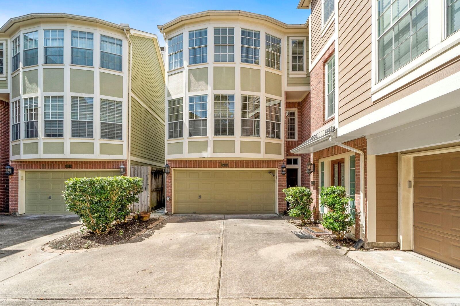 Property Photo:  1429 Oneil Street  TX 77019 