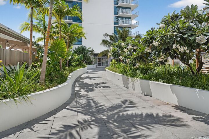 Property Photo:  1515 Liona Street 4116  HI 96814 