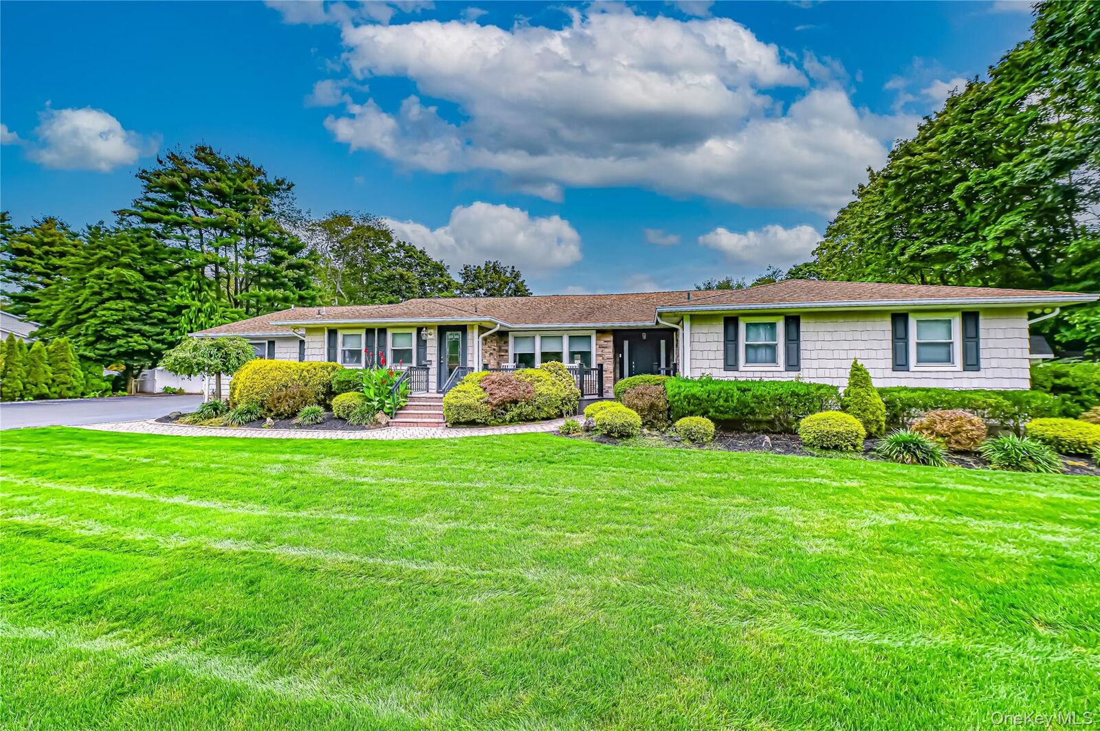 Property Photo:  1 Glenrich Drive  NY 11780 