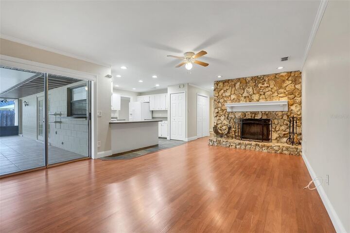 Property Photo:  1009 Terry Drive  FL 32714 