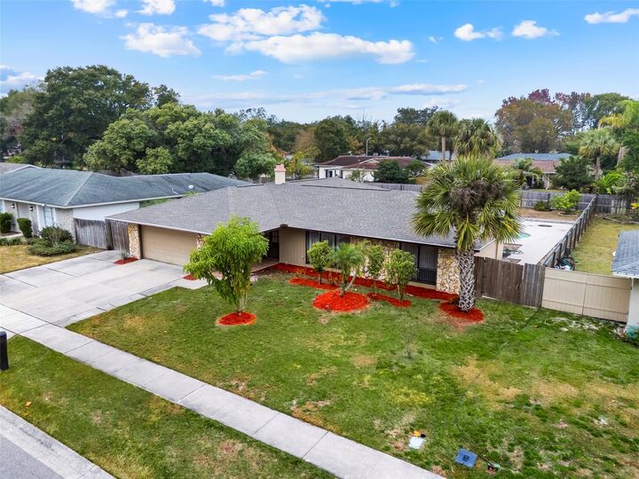Property Photo: 1009 Terry Drive FL 32714