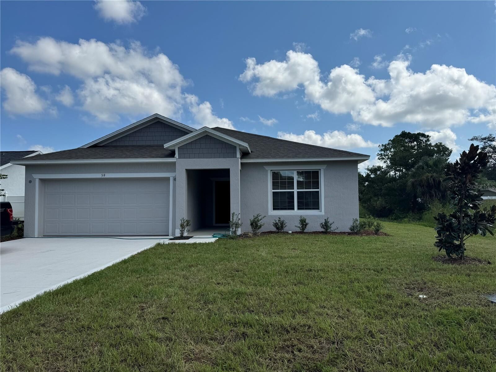 Property Photo: 59 Foster Lane FL 32137