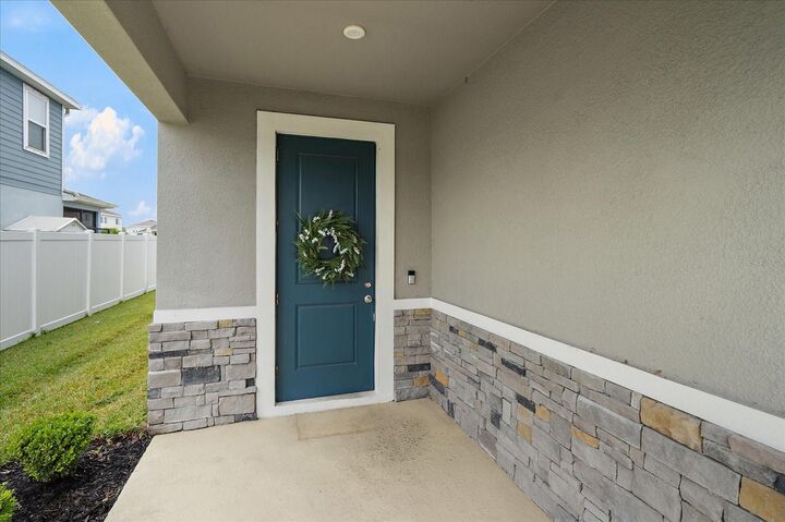 Property Photo: 5412 Peaceful Creek Cove FL 34203