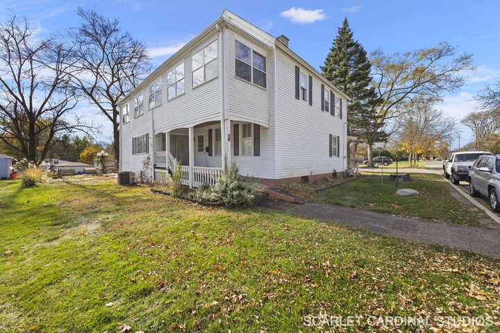 Property Photo: 27 E Jackson Street IL 60181