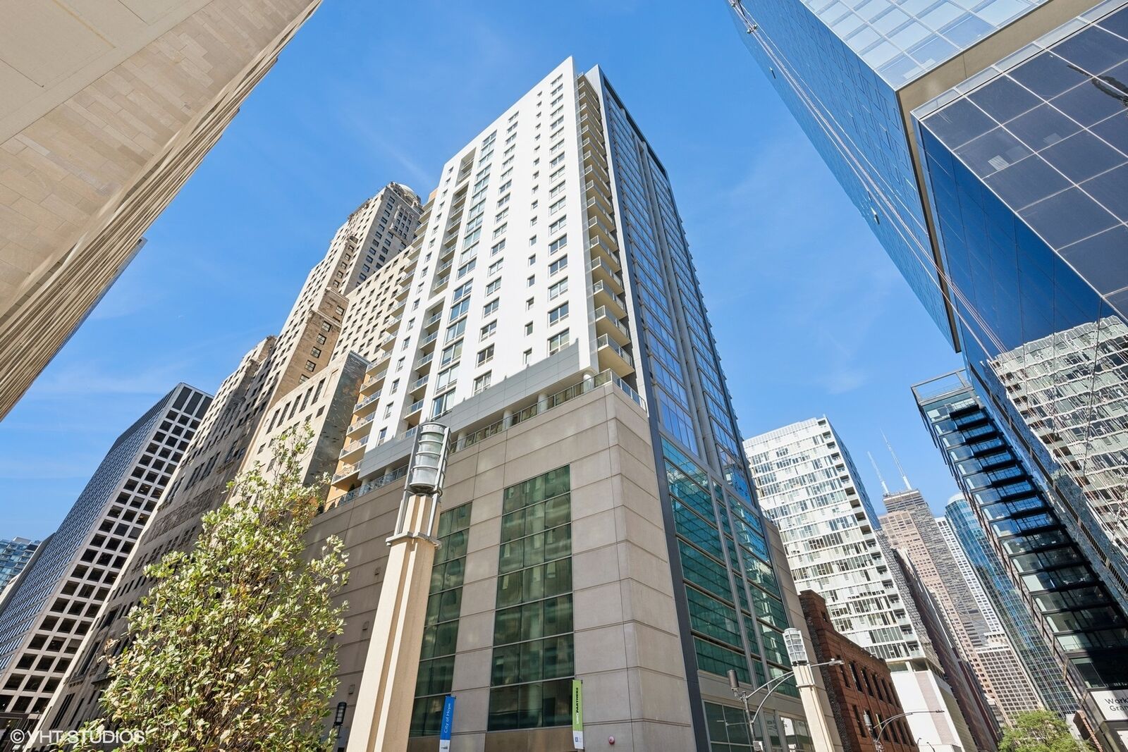 Property Photo: 160 E Illinois Street 1102 IL 60611