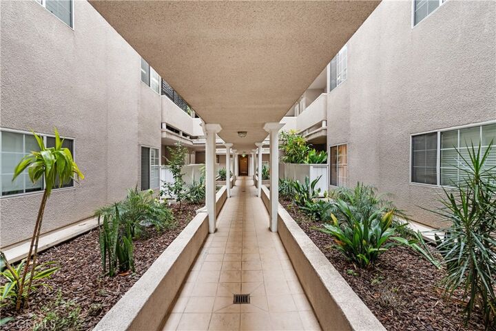 Property Photo:  1228 14th Street 105  CA 90404 