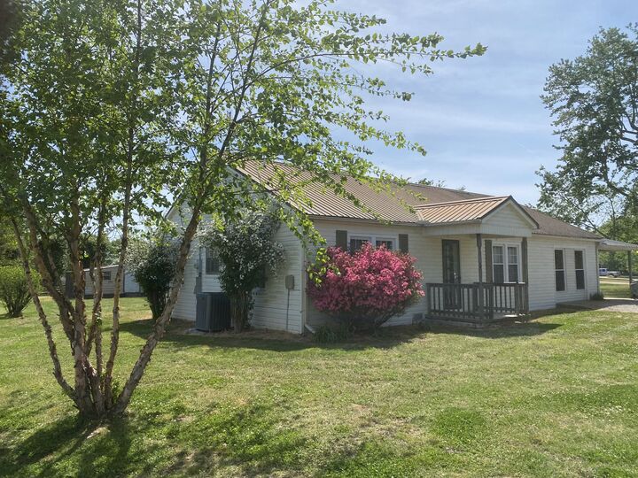 Property Photo: 3 Bonnertown Rd TN 38457