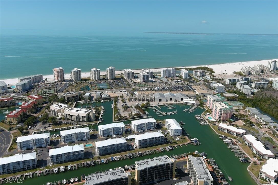 Property Photo:  4571 Bay Beach Lane Ph471  FL 33931 