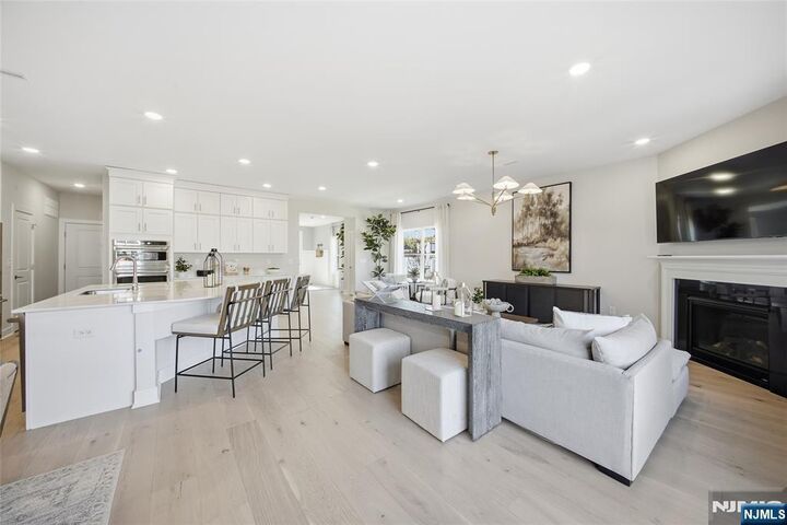 Property Photo:  14 Arlington Place  NJ 07036 