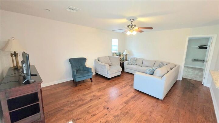 Property Photo: 111 Vista Drive A LA 70037