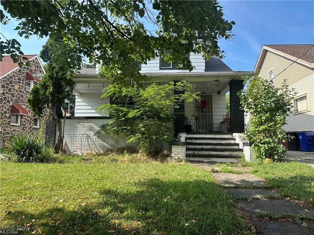 Property Photo: 8115 Bancroft Avenue OH 44105