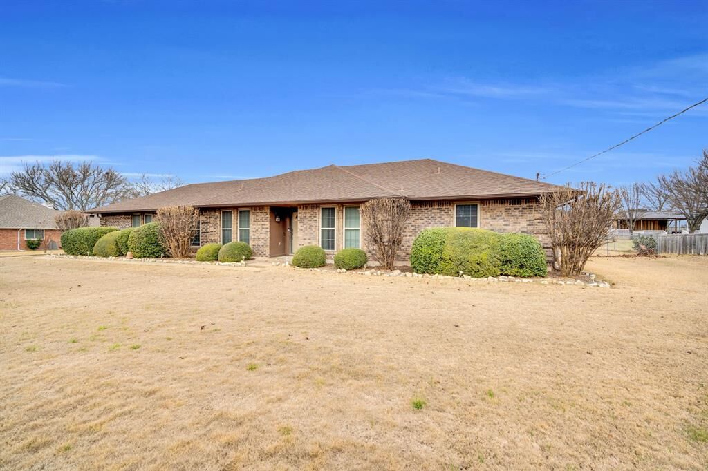 Property Photo: 609 Shallow Creek Drive TX 75154