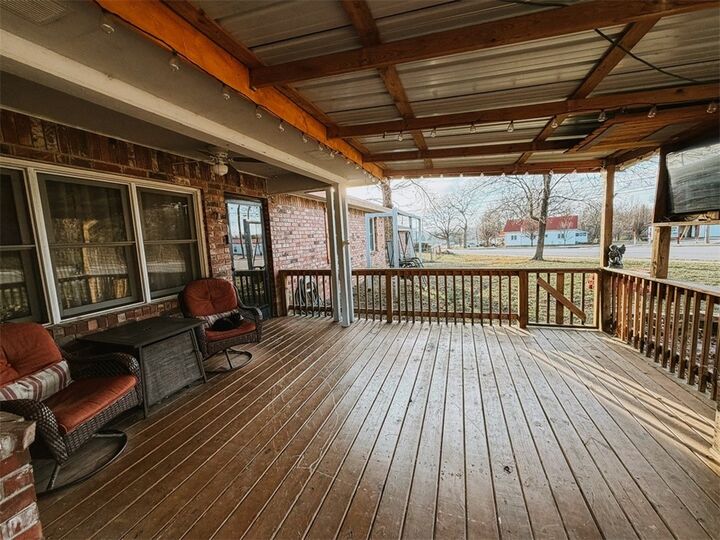 Property Photo: 1203 E College Avenue AR 72616