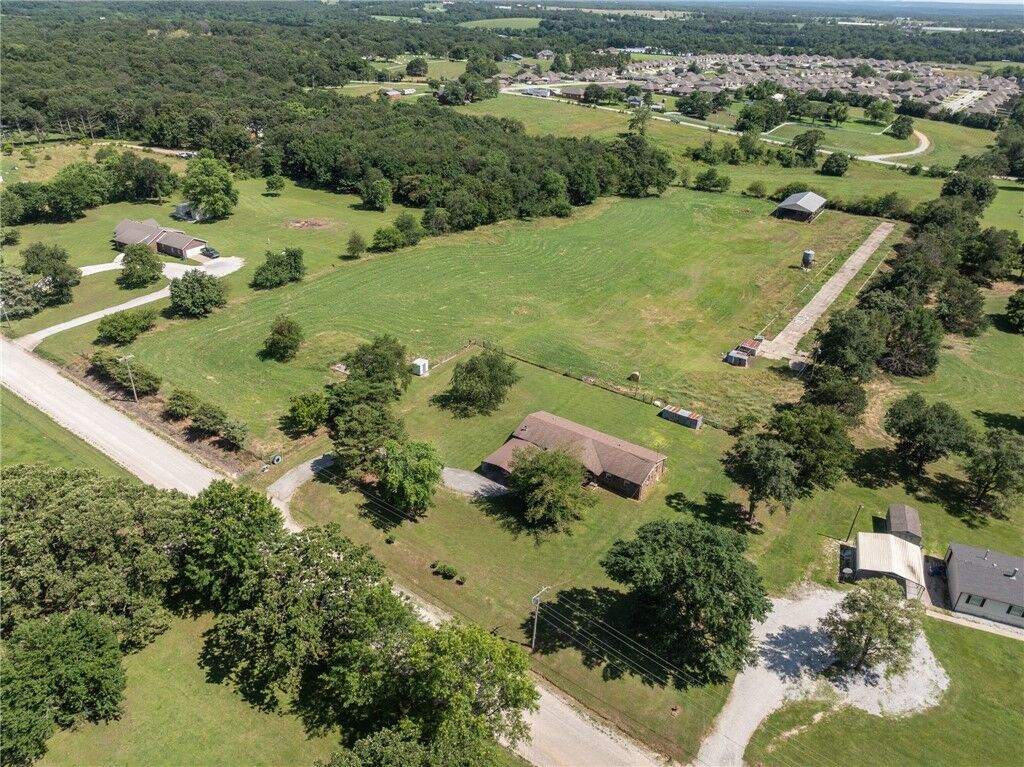 Property Photo: 19161 Old Springtown Road AR 72734