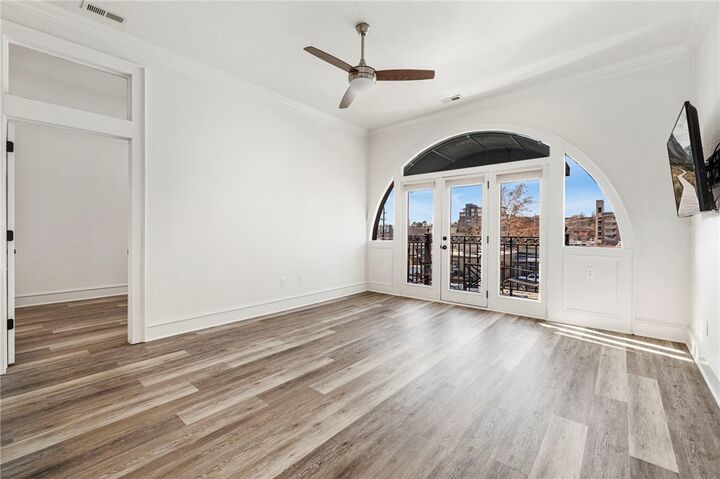 Property Photo:  315 N Rollston Avenue  AR 72701 