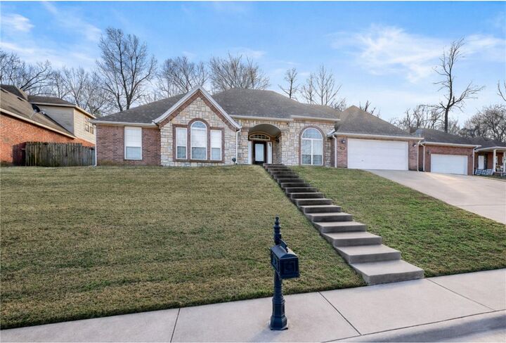 Property Photo:  507 E Andrew Avenue  AR 72764 