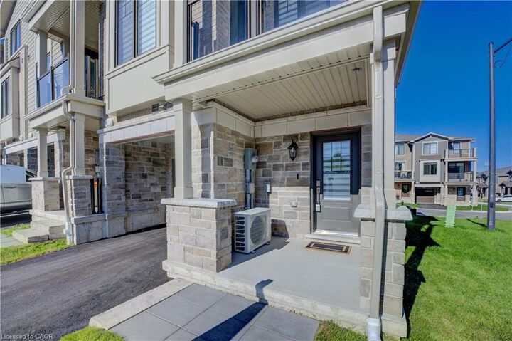 Property Photo:  10 Birmingham Drive 116  ON N1R 0C6 