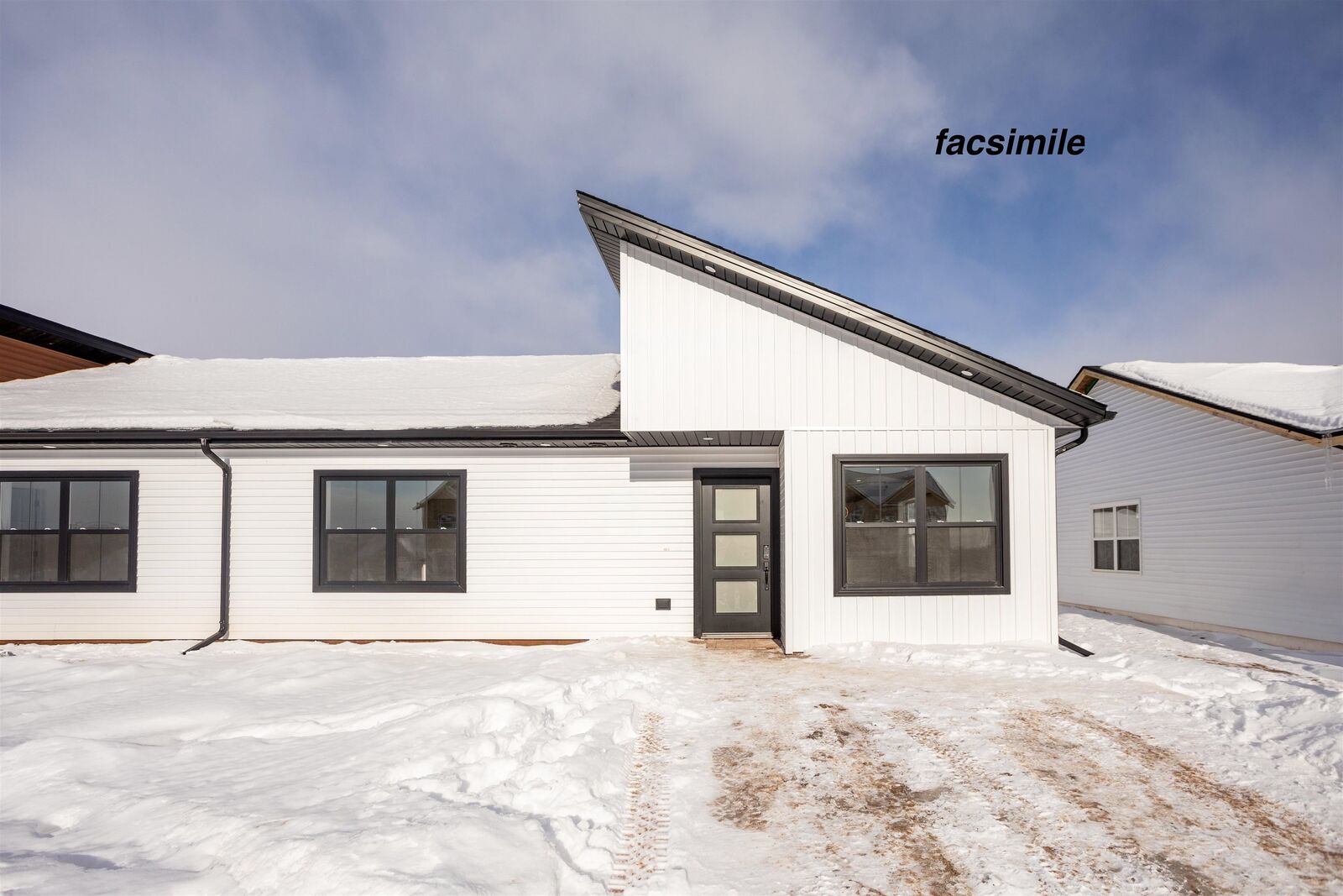 Property Photo:  73 Violet Circle  PE C0A 0K6 