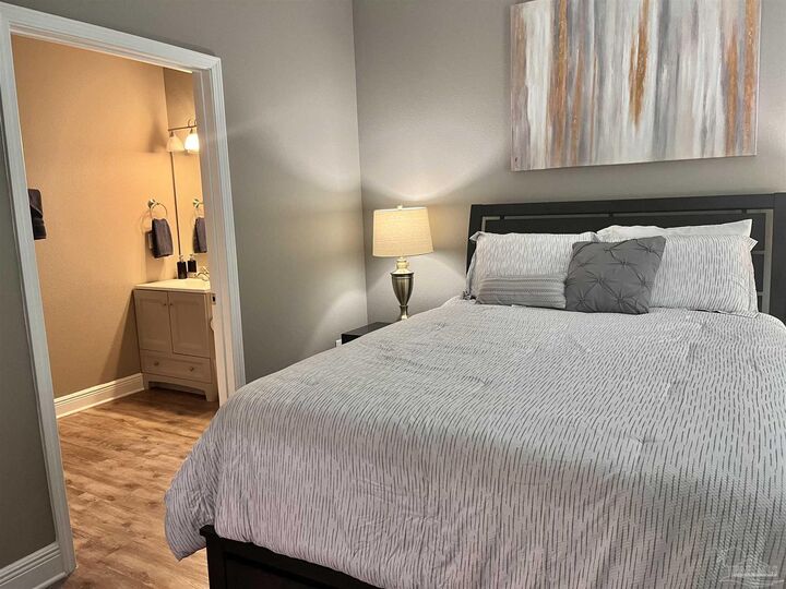 Property Photo:  5219 Yellow Bluff Rd  FL 32507 