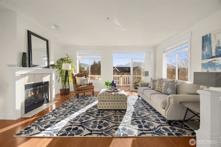 Property Photo:  23120 SE Black Nugget Road C1  WA 98029 