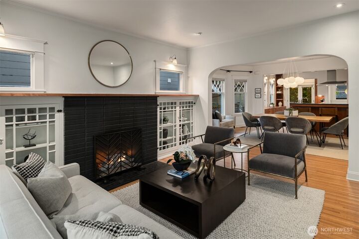 Property Photo: 1807 11th Avenue W WA 98119