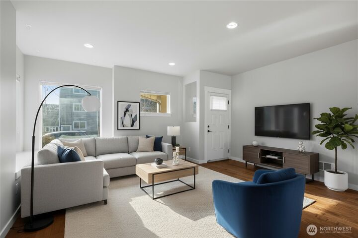 Property Photo:  554  Prospect Street  WA 98109 