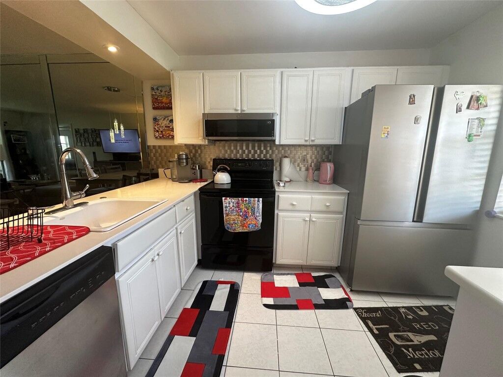 Property Photo:  4502 Martinique Way G2  FL 33066 