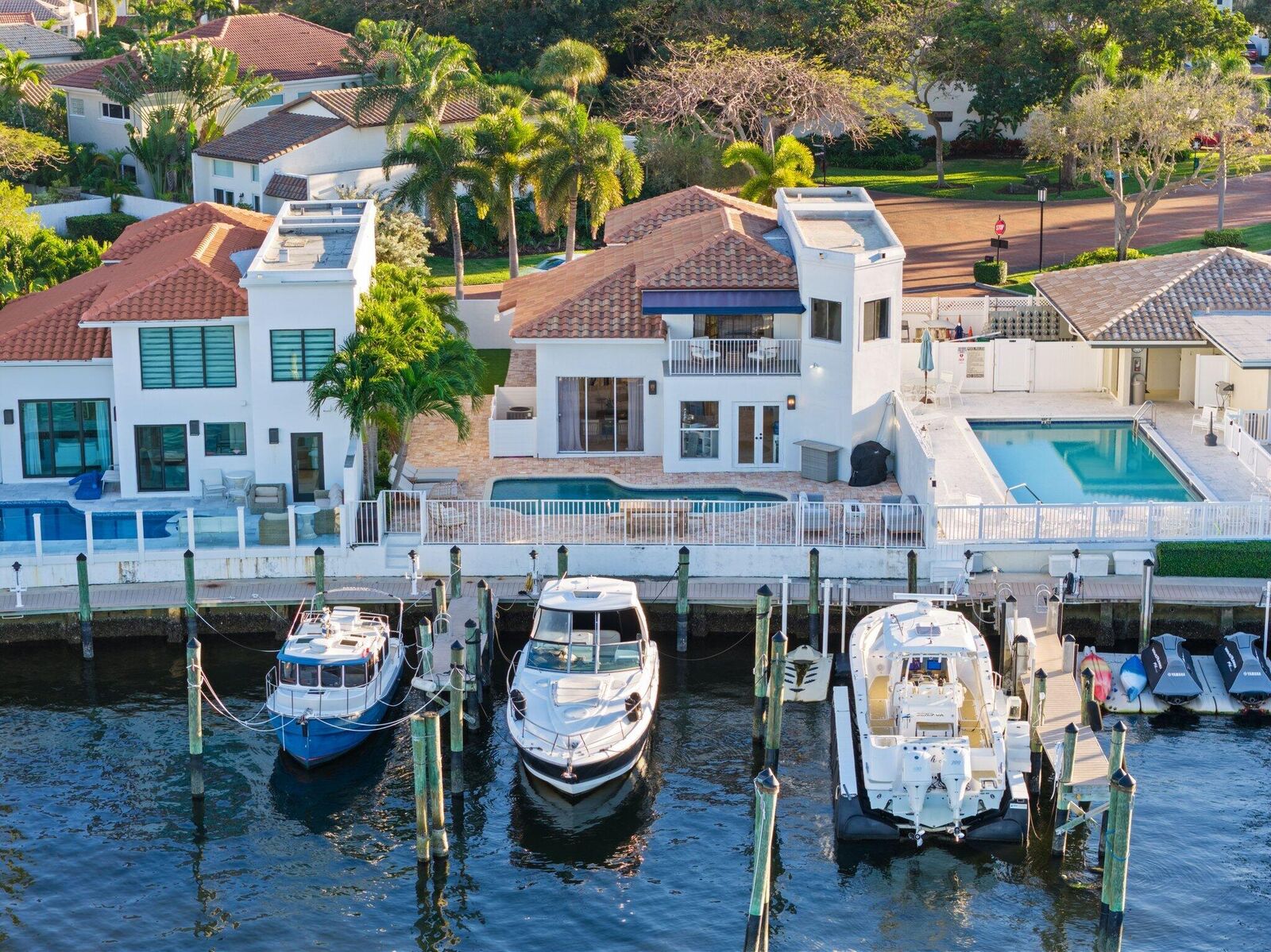 Property Photo: 483 Pelican Way FL 33483